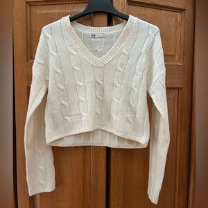 SO Cream Cable V-Neck Cropped Sweater